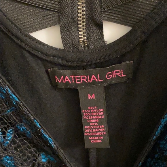 Dress - Picture 3 of 3